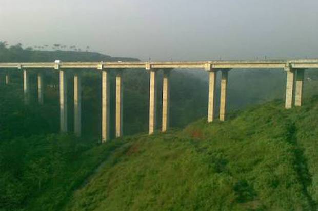 Jembatan Cisomang Tol Purbalenyi