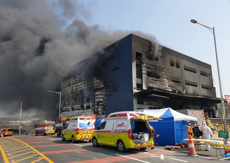 Pelajaran dari Kebakaran di konstruksi gudang di Korea Selatan | South Korea fire kills nearly 40 construction workers