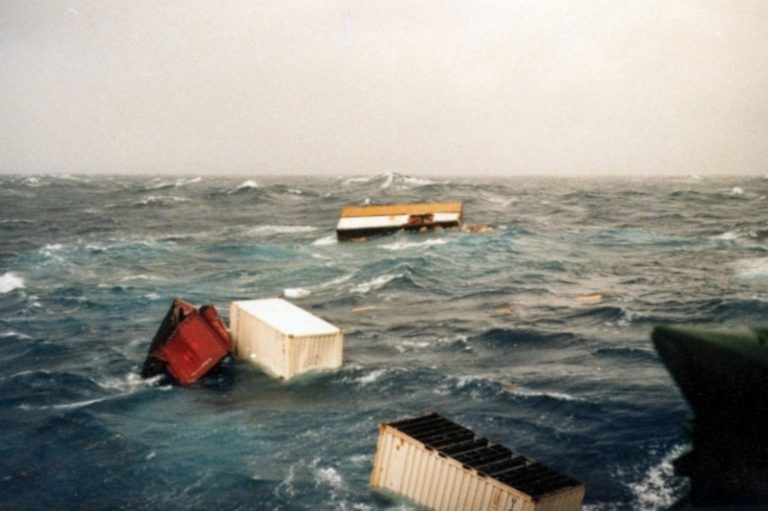 Washing overboard in Marine Insurance – Tersapu ke laut dalam Asuransi Kelautan